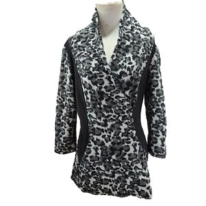 Frank lyman cheetah print long sleeve blouse